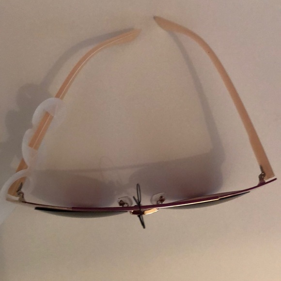 FASHION ROUND CAT LENSE MAUVE 100% UV SUNGLASSES - Picture 7 of 8